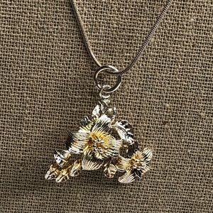 NWOT .925 Sterling Silver Necklace Flower Chain
